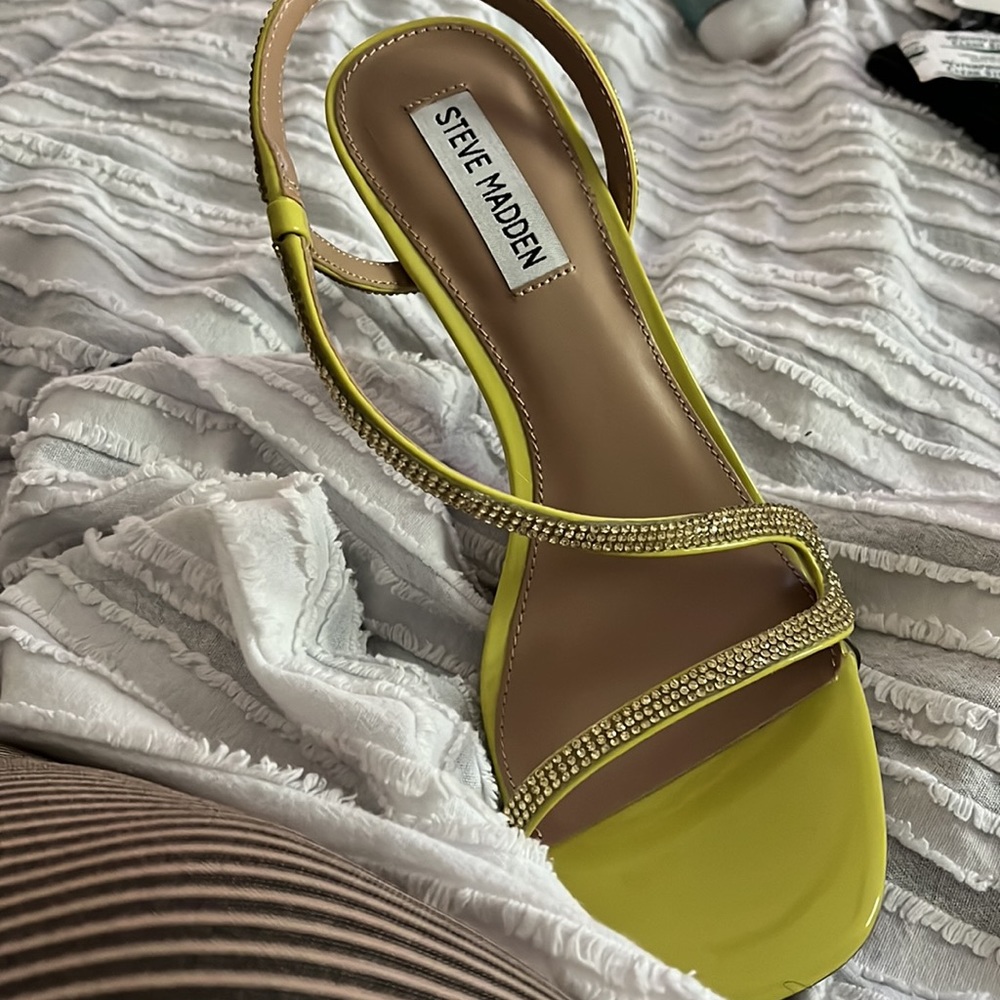 Natalia Like Steve Madden Rhinestone sandals new never one